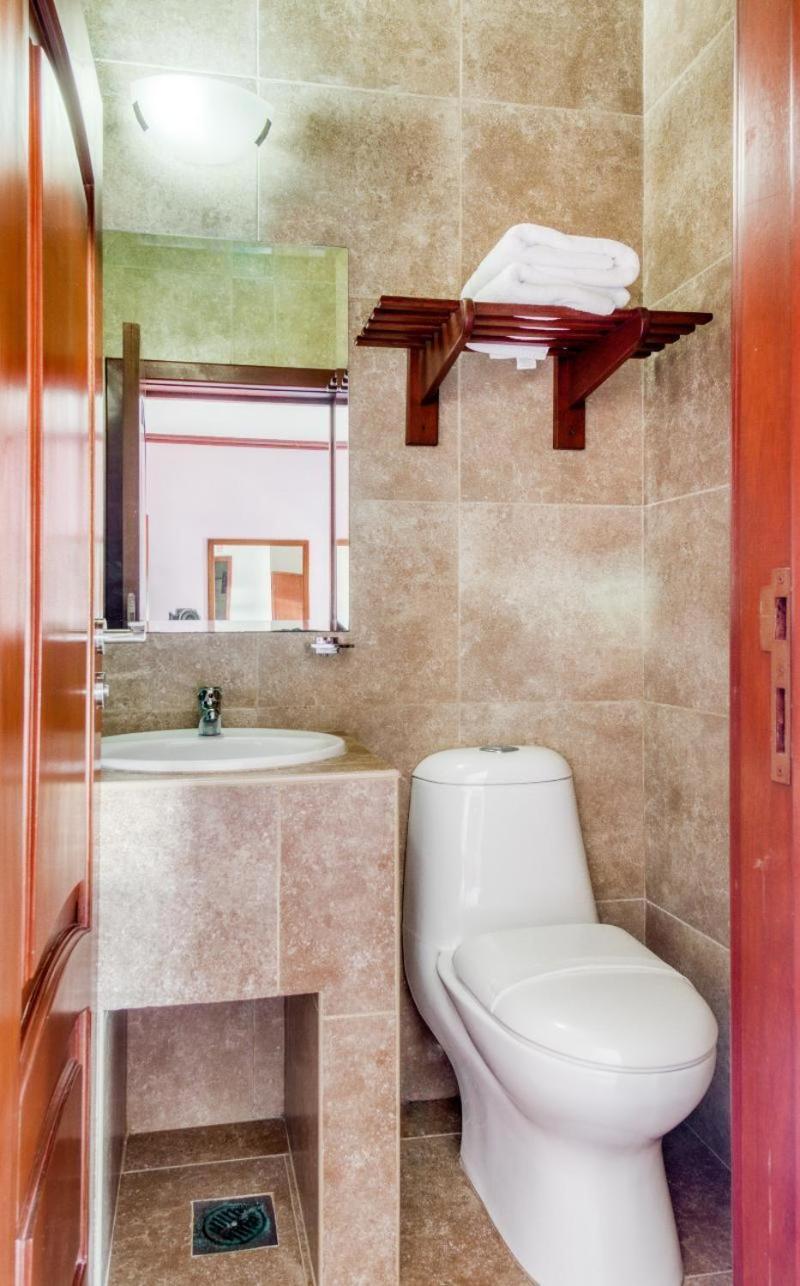 Monte Salerno Hotel & Suites Montemorelos Cameră foto