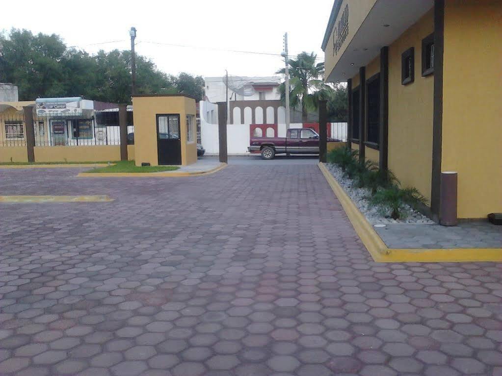 Monte Salerno Hotel & Suites Montemorelos Exterior foto